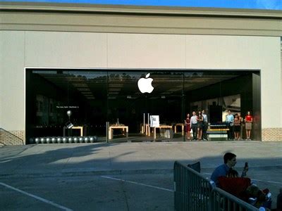 apple stores in little rock ar.